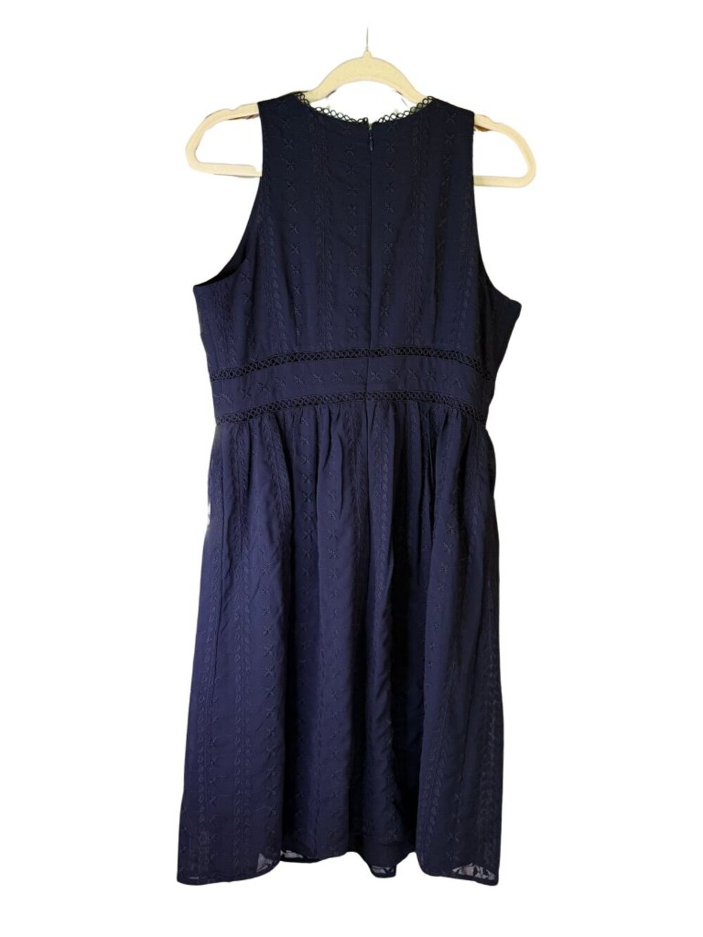 LOFT Petite Navy Embroidered Fit Flare Dress Pockets Sleeveless Eyelet Trim 8P - Picture 4 of 5